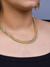 Luxe Cuban Elegante Petite Chain