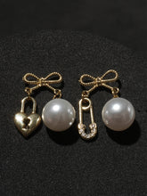 Golden Bow Pearl Earring