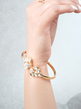 Golden Floral Kundan Bracelet