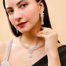Petite Petals Necklace