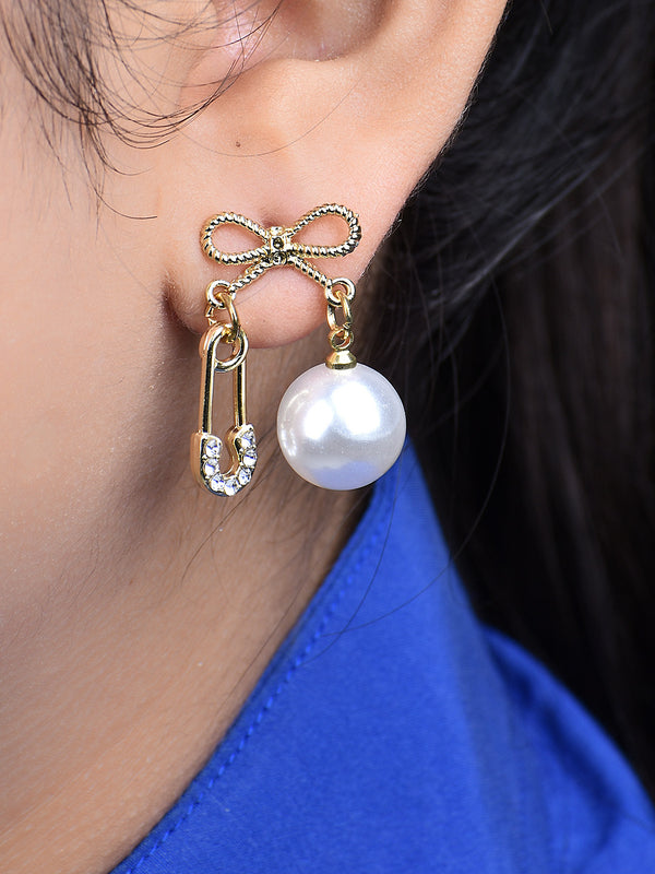 Golden Bow Pearl Earring